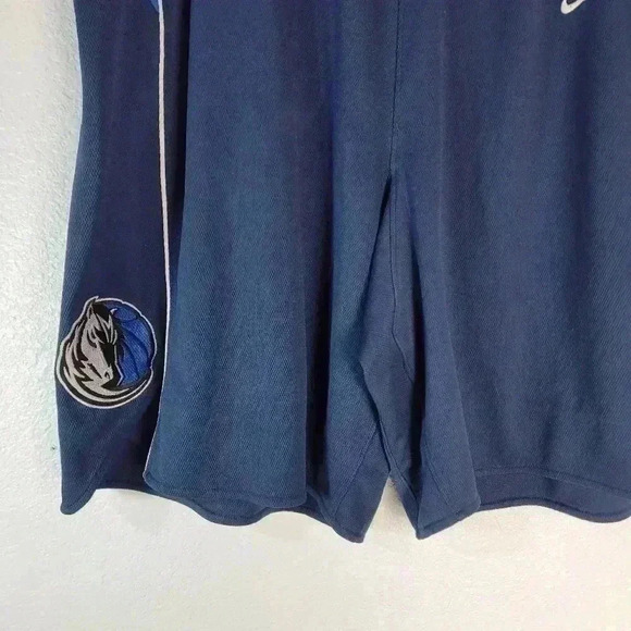 Dallas Mavericks Nike Team Pro Cut Basketball Shorts size 40 NBA Stitched - Picture 3 of 9